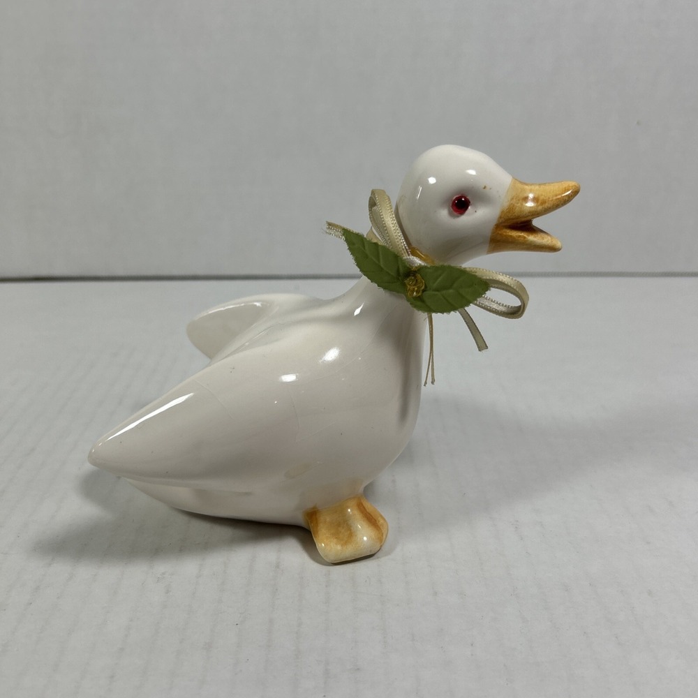 Ceramic Glazed Vintage 5 1/2 Duck Figurine